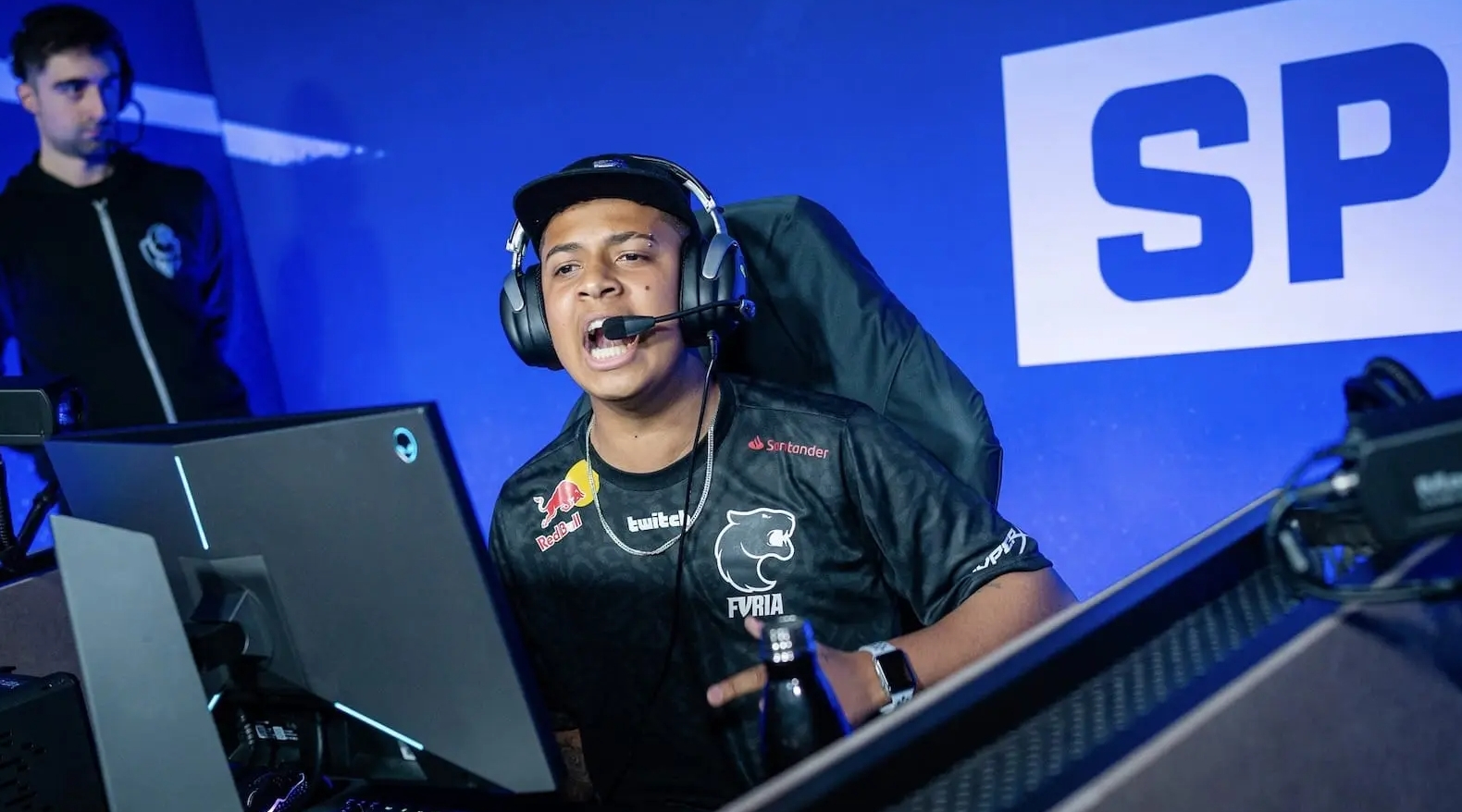 菲尔德青年 菲尔德青年